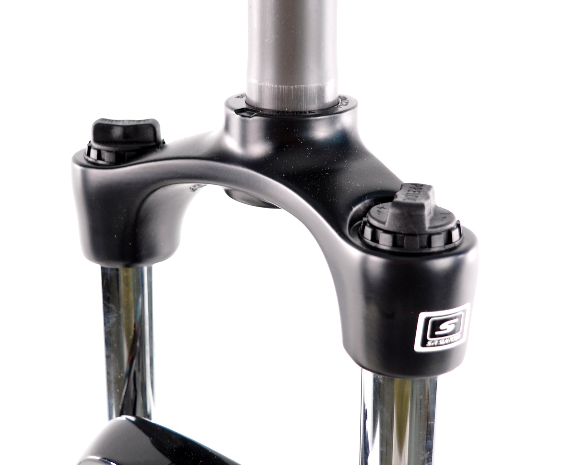 Вилка SR Suntour 27,5 SF18-XCE-DS, 1-1/8"х255мм, хід: 100мм, чорна